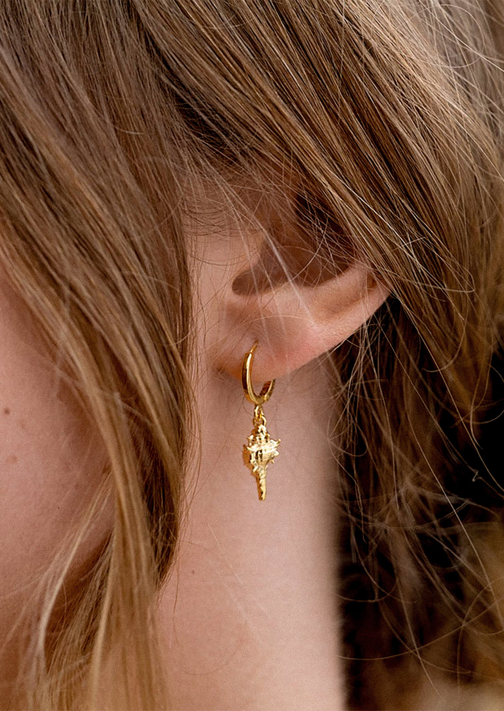 Conch Shell Huggie Earrings